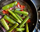 A picture of step 2 of Drumsticks Curry.