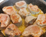 Foto del paso 1 de la receta: Solomillo encebollado a la crema de queso "Castello" trufado