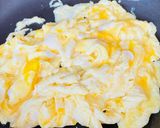 Foto langkah ke 1 dari resep Tumis telur kol wortel.