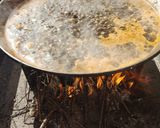 Foto del paso 4 de la receta: Arroz negro a leña
