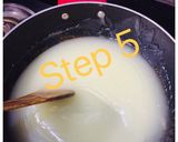 A picture of step 5 of Tapkir halva / arrowroot halwa.
