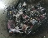 Foto langkah ke 2 dari resep Cumi tinta hitam.