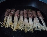 Foto langkah ke 4 dari resep Enoki Beef Roll With Teriyaki Sauce || Daging Gulung Jamur Enoki.