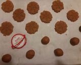 Karácsonyi mogyoróvajas keksz recept fázis 2 fotója