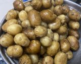 A picture of step 1 of Rai wala Aloo Achaar.