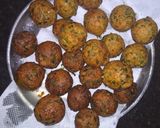 A picture of step 5 of Fried Methi Muthiya kofta.