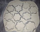 A picture of step 9 of Chicken floral patties.
