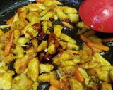 Gambar langkah 4 resipi Ayam Goreng Kunyit.