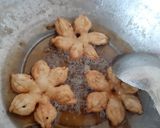 ময়দার ফুল গজা রেসিপির ধাপ 5 ছবি