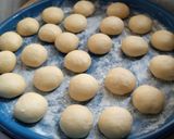 Foto langkah ke 6 dari resep Bomboloni / Donat isi selai.