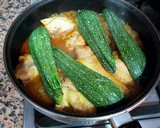 Foto del paso 6 de la receta: Pollo encebollado al ras el hanout propio infusionado en azafrán