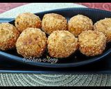 A picture of step 3 of Cheesy Corn Balls.