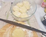 A picture of step 9 of Chapati type 2.
