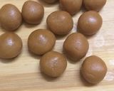 इंस्टेंट पारले जी बिस्कुट लड्डू(instant parle g biscuit ke laddu recipe in hindi) रेसिपी चरण 3 फोटो
