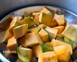 A picture of step 2 of Creamy Pumpkin Soup with Shrimp and Tofu.