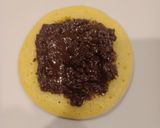 Foto langkah ke 4 dari resep Pancake Isi Cokelat.