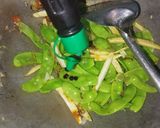 Foto langkah ke 3 dari resep Oseng Kapri Putren.