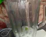 A picture of step 2 of Mint Margarita🍀💚.