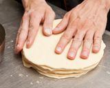 Vajas croissant recept fázis 6 fotója
