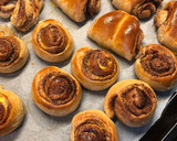 Foto del paso 1 de la receta: Caracoles o Corazones de Canela