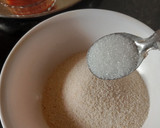 மூவர்ண சூஜி டோக்ளா ரெசிபி ஸ்டேப் 1 புகைப்படம்