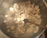 Gombás baconos tejszínes csirkemell spagettivel recept fázis 3 fotója