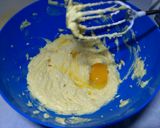 Foto langkah ke 3 dari resep Neapolitan Marmer Cake.