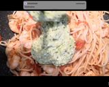Une image de l'étape 7 de Spaghettis Scampis à la crème de pesto courgettes et tomates 🇮.