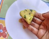 A picture of step 2 of Poha roti tikki.
