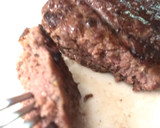 Foto del paso 4 de la receta: Hamburguesa black angus a la brasa, con ensalada