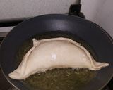 Foto del paso 4 de la receta: Empanada de queso y choclo