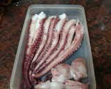 Foto del paso 3 de la receta: Pulpo frito con papas arrugas y mojo de pimiento del piquillo