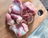 Hình bước làm 1 của món Lòng gà xào bông mướp