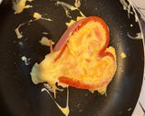 Foto del paso 4 de la receta: Corazoncitos de Frankfurt y tortilla