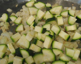 Foto del paso 4 de la receta: Arroz con salmón y calabacín