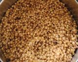 A picture of step 1 of Jowar Sprouts Usli.