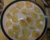 Foto del paso 5 de la receta: Papas fritas crocantes saborizadas en microondas súper rápidas