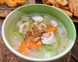 Foto langkah ke 3 dari resep Sop oyong bakso.