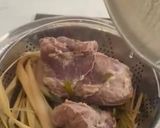 A picture of step 1 of Steamed Beef Shank with Galangal Chili Paste.