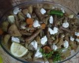 صورة لخطوة 3 من وصفة ارز بالخضر والشمبينيو والمرڨاز 🍵