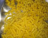 A picture of step 5 of Pasta tomato sauce in chicken.