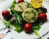 Foto del paso 3 de la receta: Medallones de merluza al vapor en lékué con ensalada y tomate Cherry