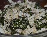 Foto del paso 3 de la receta: Ensalada de espinaca o acelga y queso feta