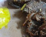 Hình bước làm 2 của món Chim cút chiên bơ