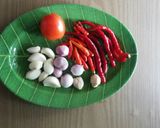 Foto langkah ke 2 dari resep Tongkol Bumbu Merah Pedas.