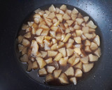 Foto del paso 3 de la receta: Manzanas en almíbar, canela y miel🍎