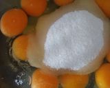 Foto del paso 1 de la receta: Torta 3 en 1.. (torta imposible con una de 3 leches)