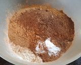 Foto del paso 1 de la receta: Torta de chocolate y semillas sin huevos y sin azúcar