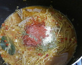Foto del paso 6 de la receta: Tallarines salteados con salsa estofado