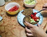 Foto del passaggio 7 della ricetta Bruschette fresche per PicNic veg